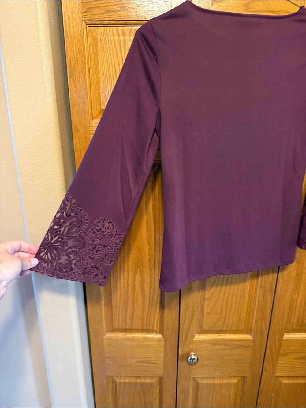 Chico's Plum Long Sleeve Crewneck Top with Lace Cuff Detail- Size 0 - Picture 7 of 9